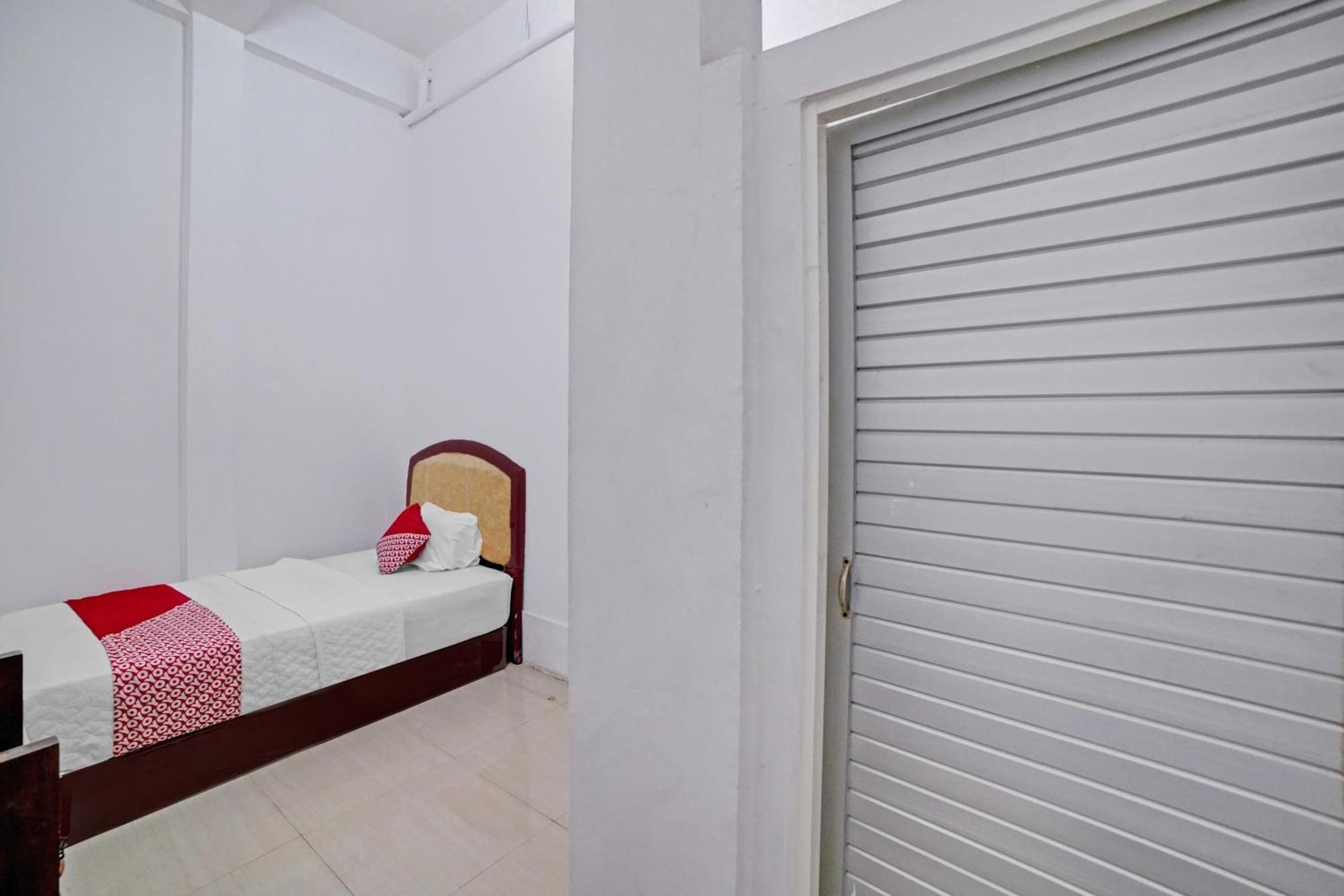 מדאן Oyo 90387 Sepakat Guest House מראה חיצוני תמונה
